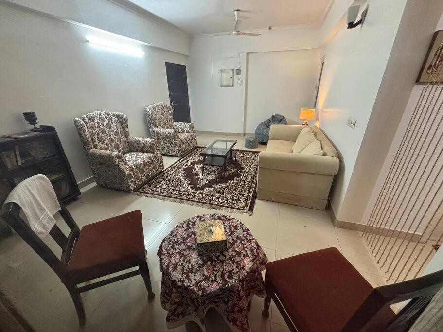 The Grand Ganga Room 2 Near Sangam Allāhābād Junction Exterior foto